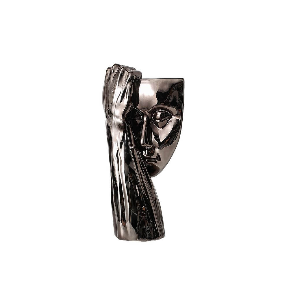 Sculptures, Vases & Jars