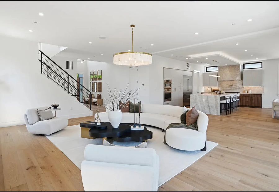 A Sunlit Modern Home in Bethesda