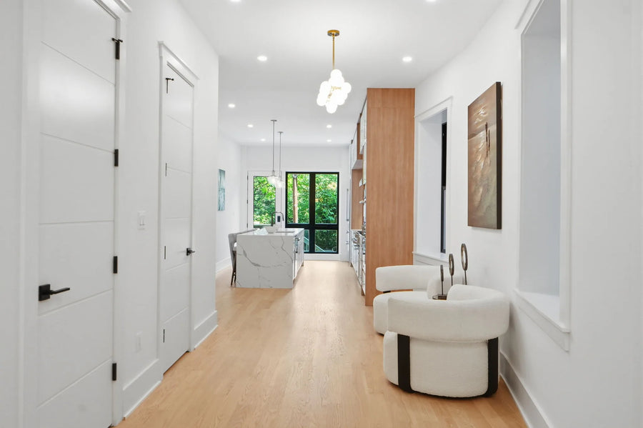 A Warm Wood Rowhouse in Kalorama 