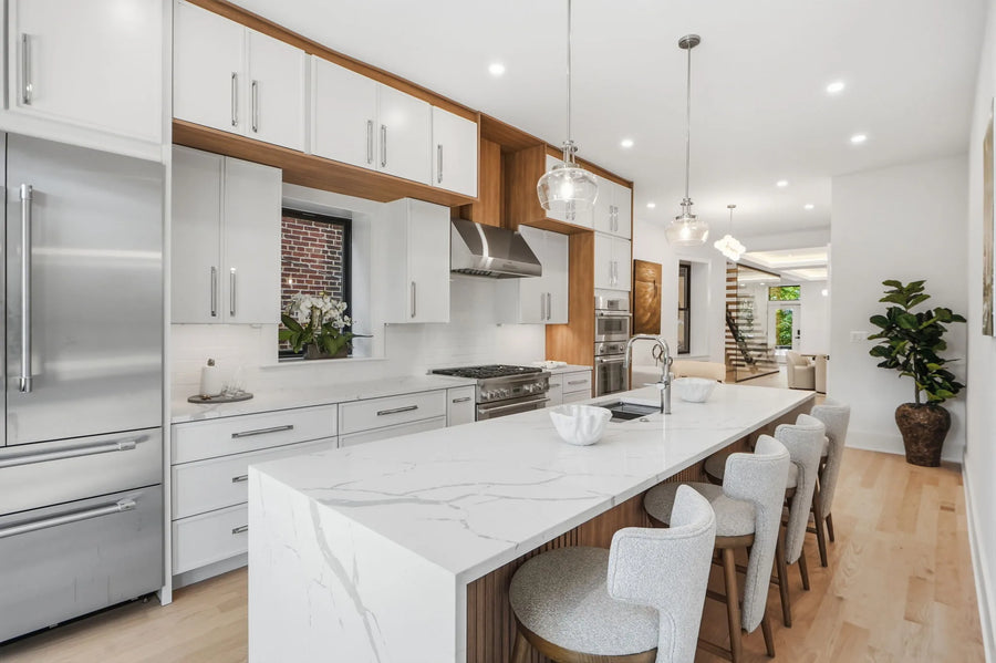 A Warm Wood Rowhouse in Kalorama 