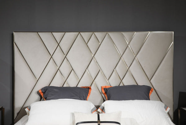 Hypnosis Glam Beige Velvet and Brushed Brass Bed